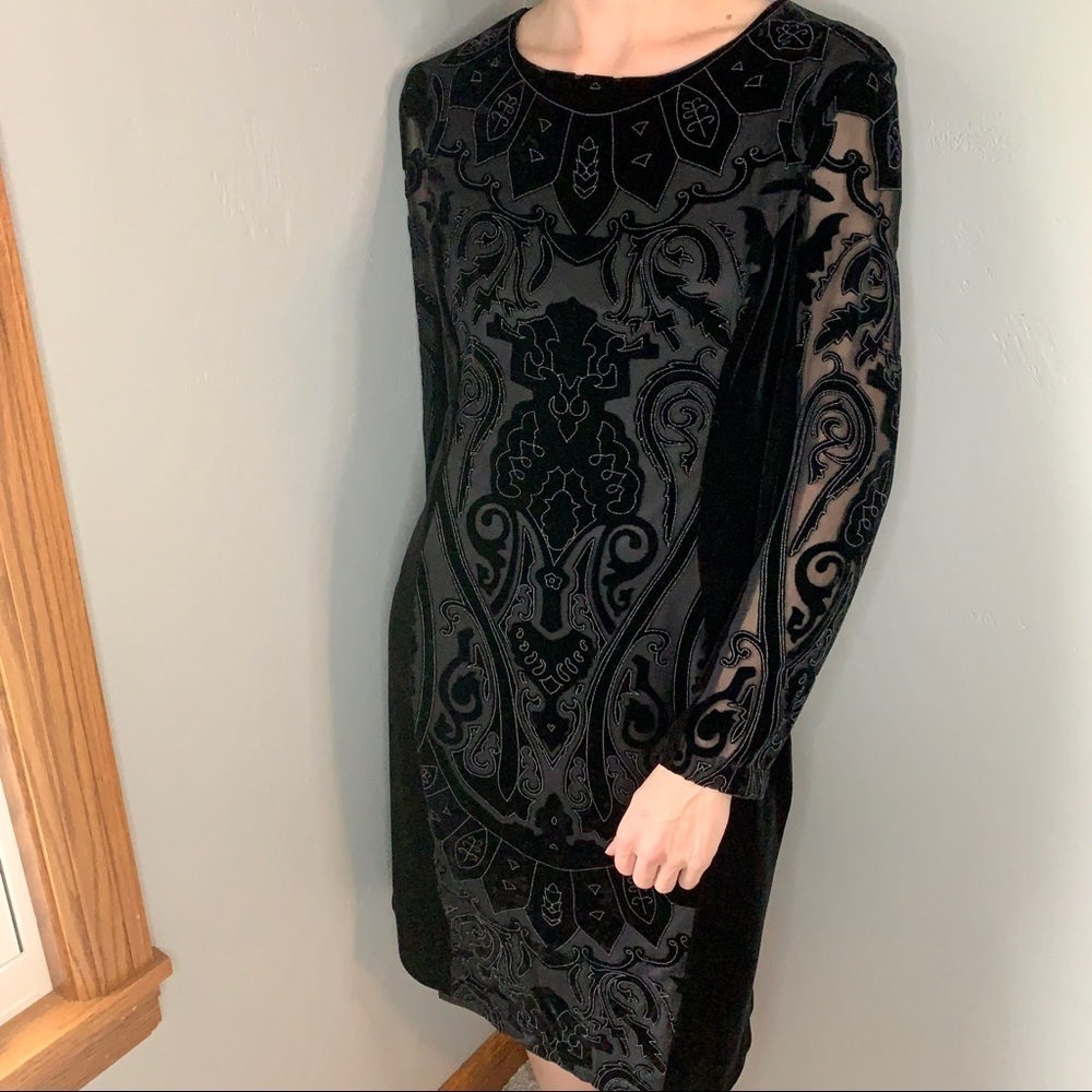 WYATT Collection Long Sleeve‎ Velvet Dress